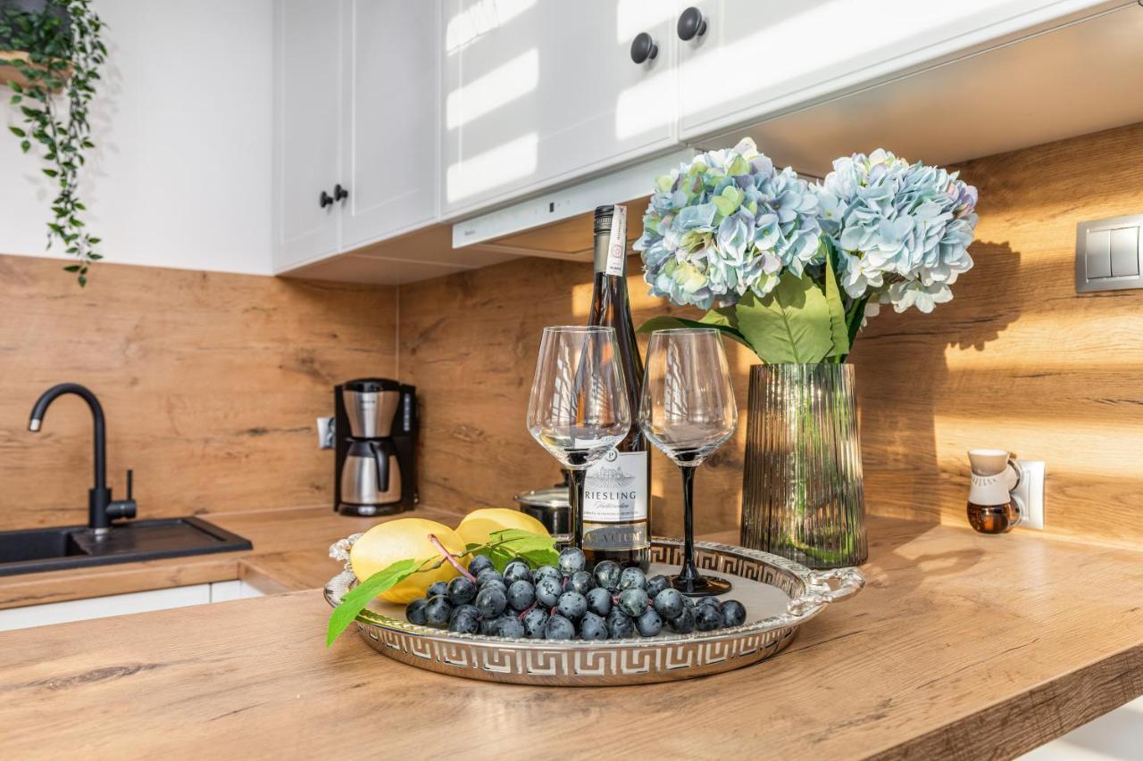 Apartment Blue Wave By Renters *