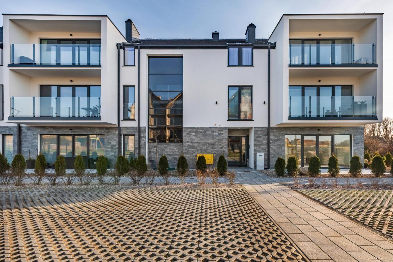 Blue Wave By Renters Apartment